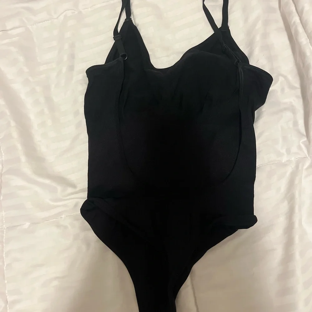 Black Ruffle Bodysuit - Picture 2 of 3